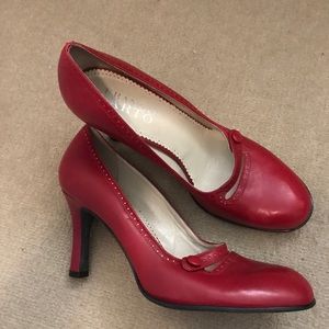 Franco Sarto Red Round Toe Heels